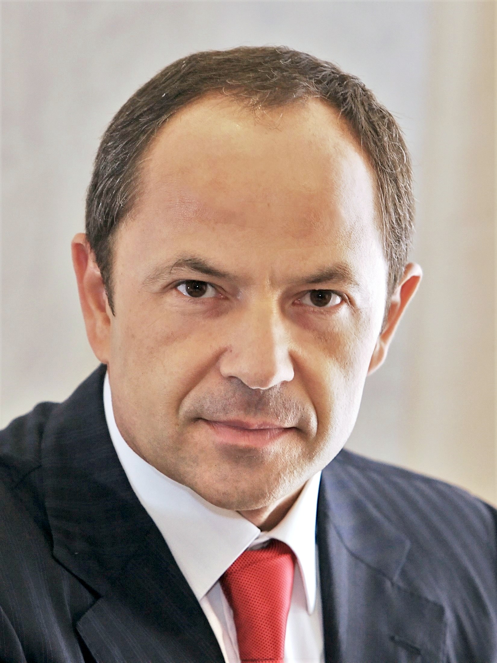 Где сейчас Сергей Тигипко в 2025 ? Куда делся и пропал ?