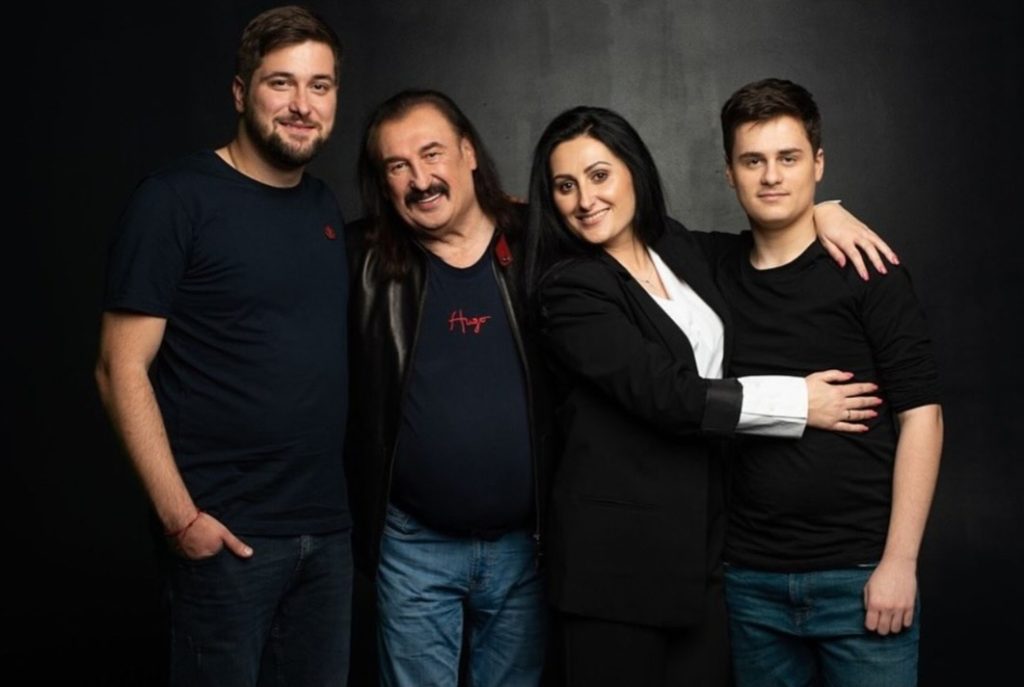Степан Гіга Дружина Надія: Биография, Личная жизнь и Карьера