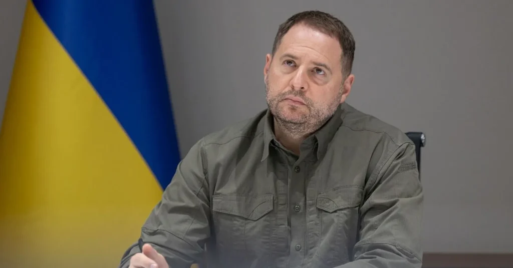 Де Зараз Єрмак: Життя, Кар'єра та Особистий Шлях