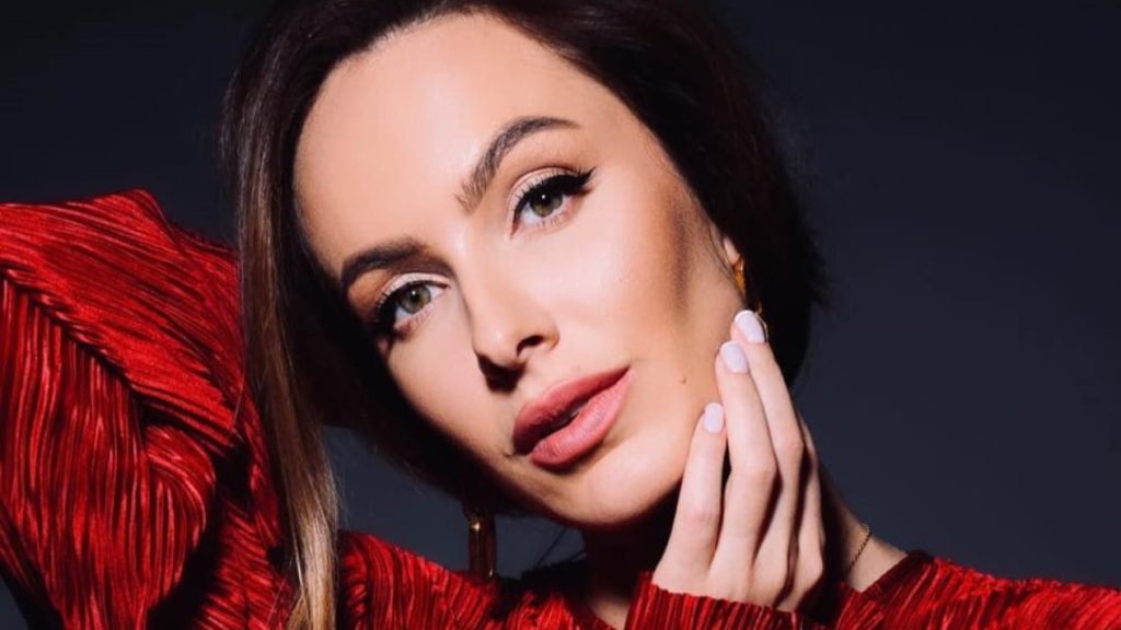 Колишня Дружина Остапчука: Життя, Кар'єра та Особистість