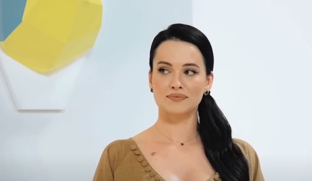 Даша Астаф'Єва Фігура: ключевые этапы жизни и творчества