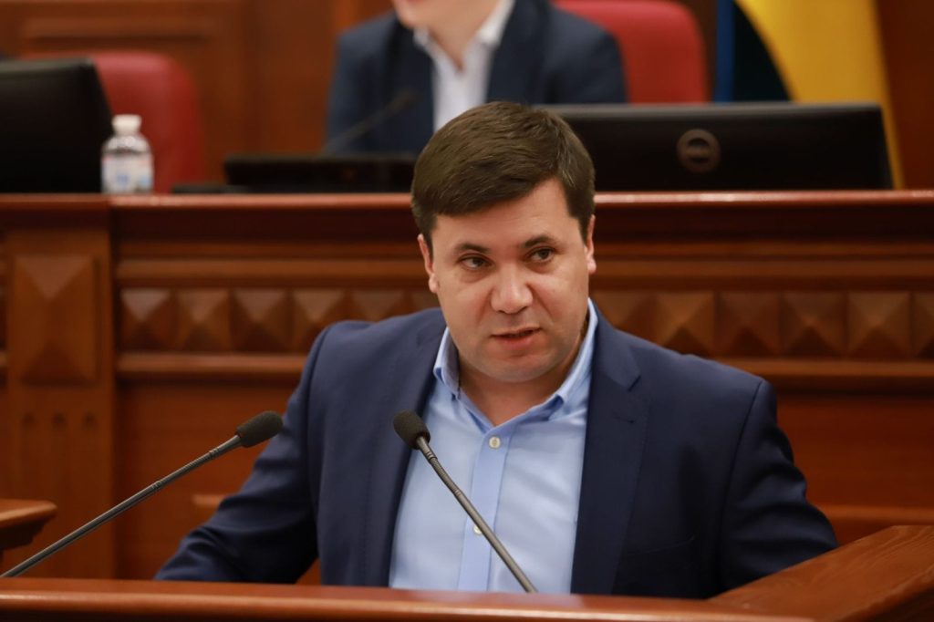 Андрій Вітренко Батьки: биография, личная жизнь и карьерный путь