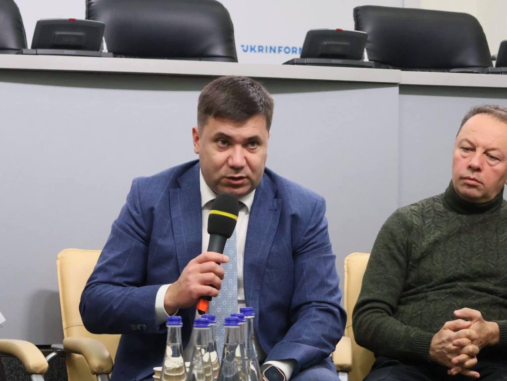 Андрій Вітренко Батьки: биография, личная жизнь и карьерный путь